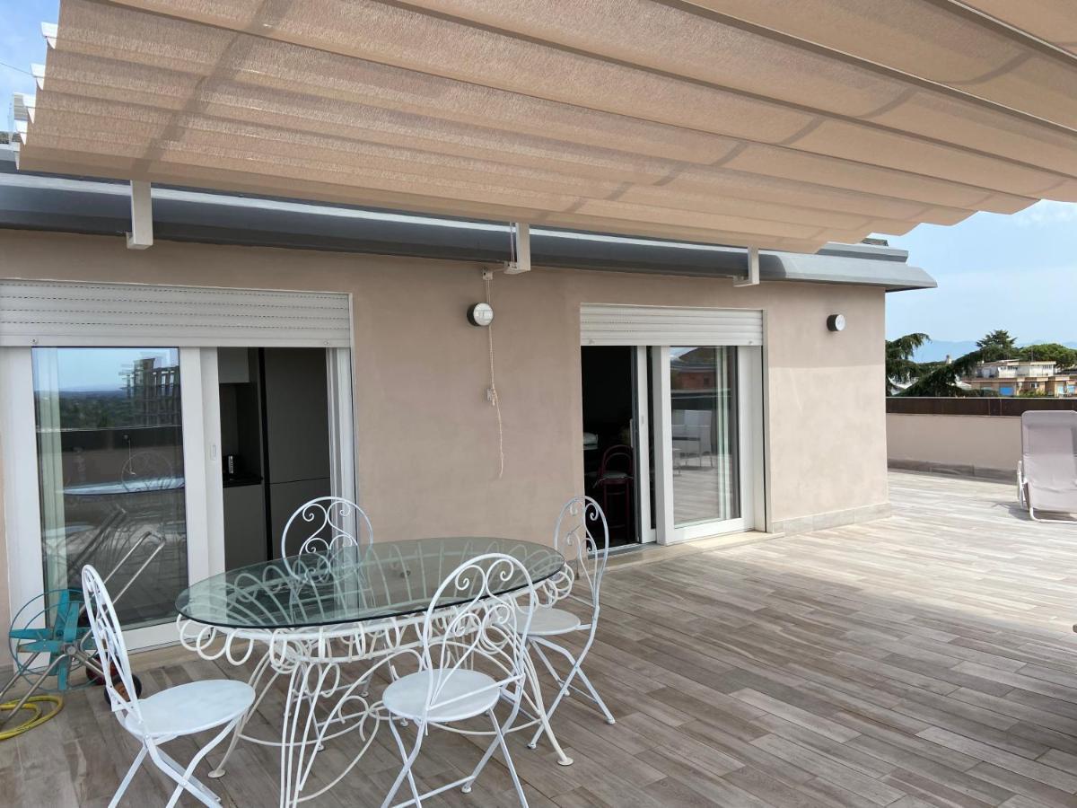 Attico Panoramico Luxury Roma Lägenhet Exteriör bild